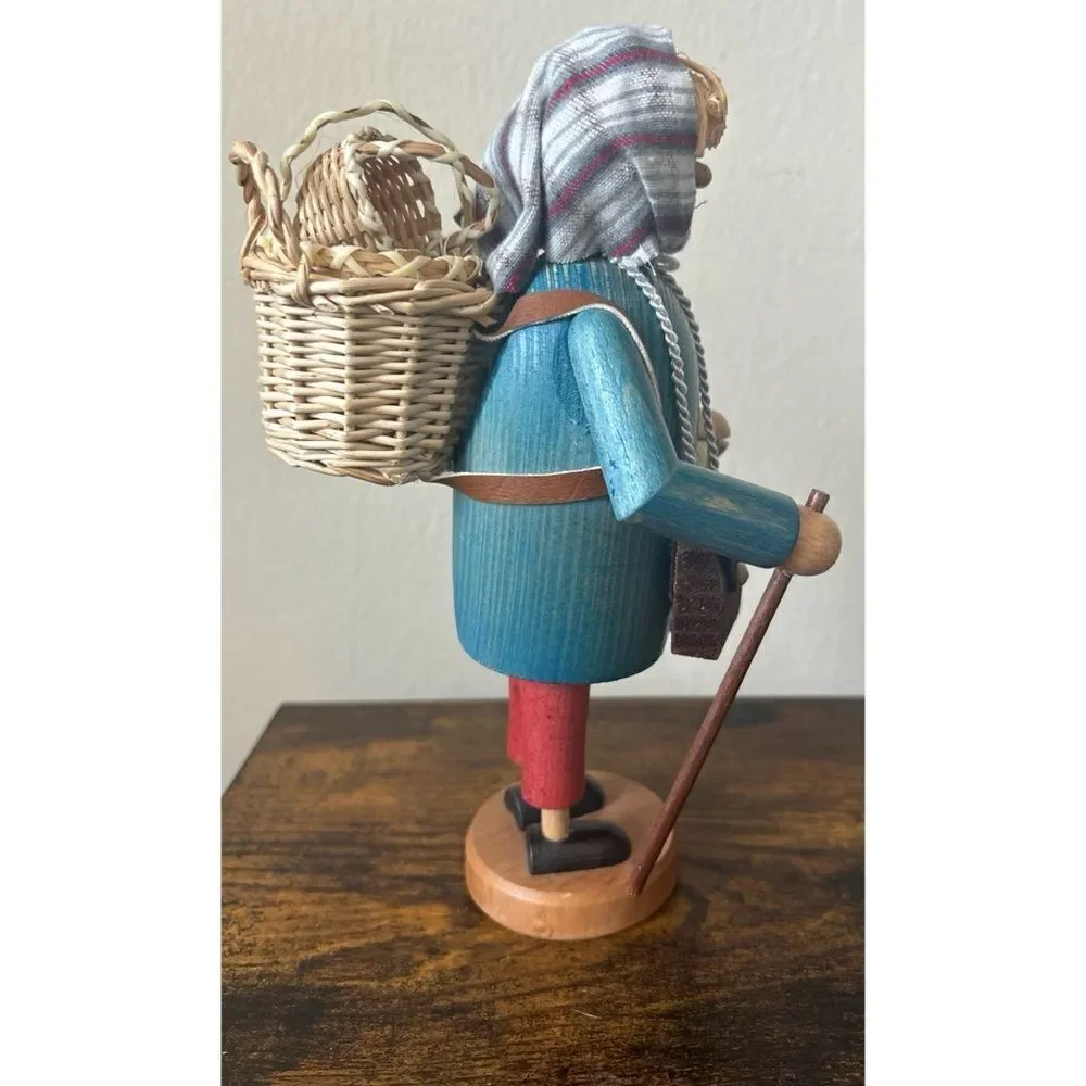 Vintage DREGENO Seiffener Originale German  Basket Dealer Wood Nutcracker/New